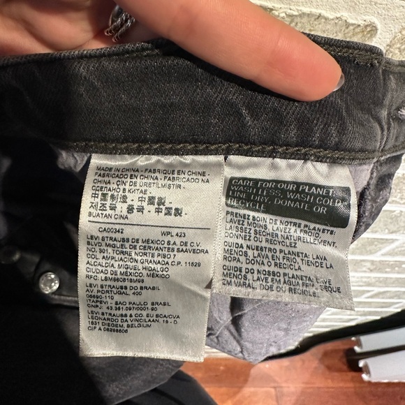 Levi’s Ribcage Jeans - Picture 5 of 5